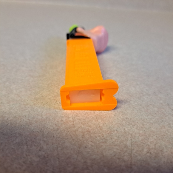 PEZ DISNEY GOOFY CLOSED MOUTH GREEN HAT 5'' EMPTY CANDY DISPENSER - Picture 6 of 6